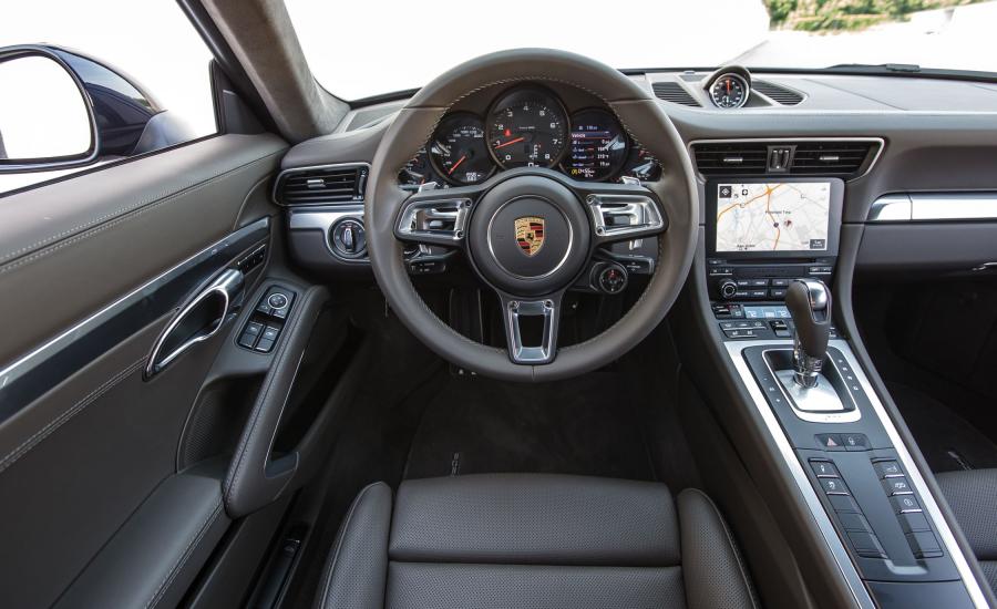 Торпедо Porsche 911 Carrera Coupe 2016 года  (US) (фото 7 из 23)